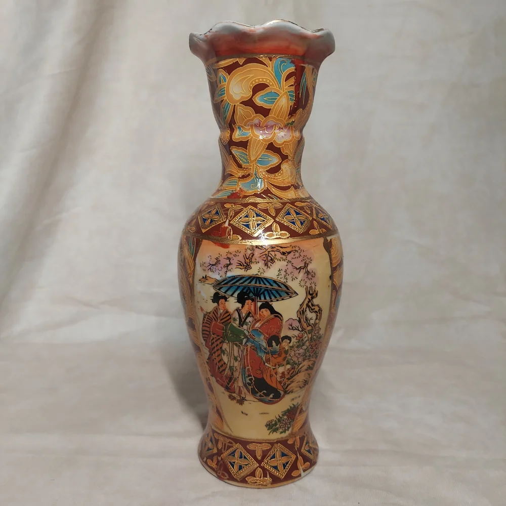 Vintage Japanese Satsuma Style Hand-Painted Gilded Vase Geisha Moriage